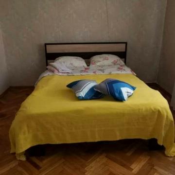 Трехкомнатная бюджетная квартира в центре города