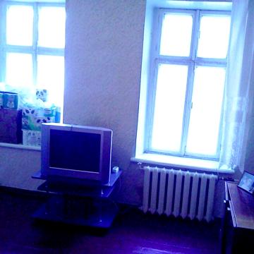 Продам, а точніше поміняю, двокімнатну квартиру 48 м на однокімнатну.