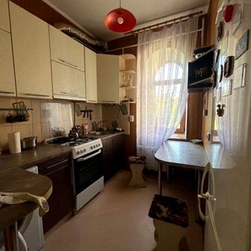 2 кімнатна квартира мебльована по пл. Вокзальна