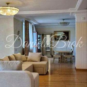 Аренда 4 комнатные апартаменты в ЖК Диамант