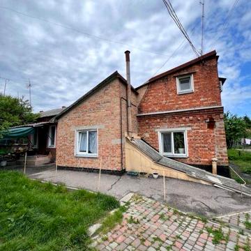 Продам частину будинку в центрі міста