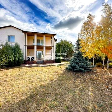 Продам будинок у с. Родичі