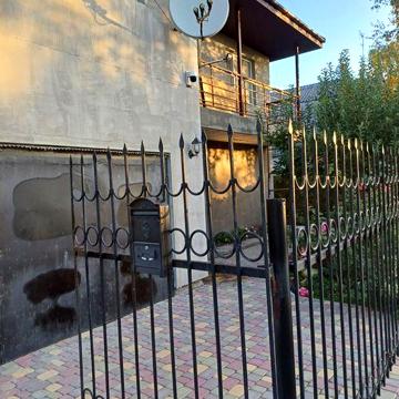 Продам 2х єтаж. й дом в центре г Вольнянск