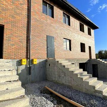 Продам таунхаус в самому Парку Перемоги