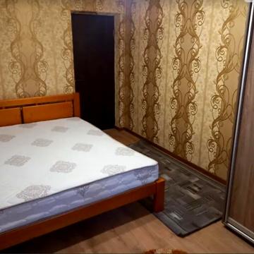 Бориса Тена вул., 100