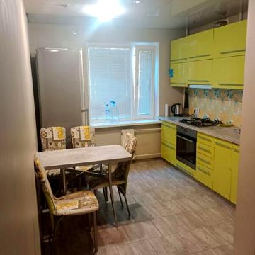 Продаж 3к Квартира Космонавтів вулиця