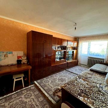 Продам квартиру в центрі місто Свалява
