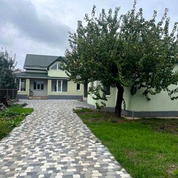 Будинок по вул. Ярська р-н Завадшина