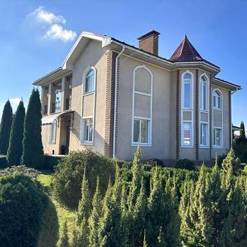 Дом для большой семьи 5 спален. Гараж на 2 авто