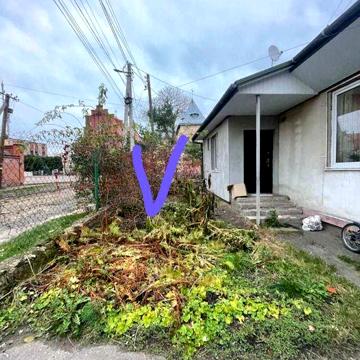 м. Городок , продаж 1  кім. квартира, центр міста.