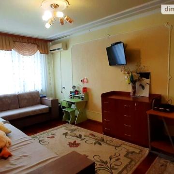 Продаж 3к Квартира Каховська вулиця