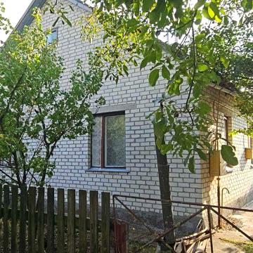 Капітальний будинок поруч з центром міста Баришівка 22 сотки - Є Відео