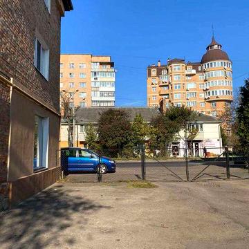 Продаж 3-кімнатної квартири в ЦЕНТРІ