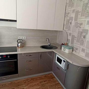 Продаж 2 к квартири з ремонтом Закревського 41А