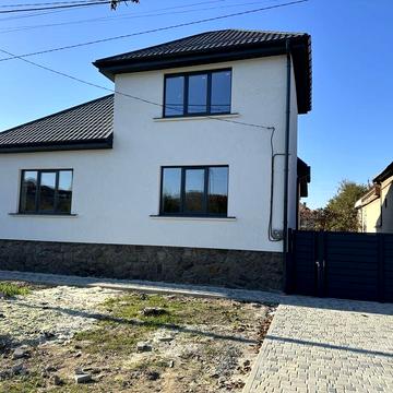 Продаж будинка