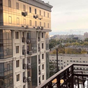 Італійський бульв., 5