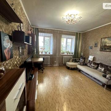 Продаж 3к Квартира вул. Миколи Зерова