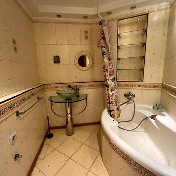 Продаж 2к Квартира вул. Небесної Сотні