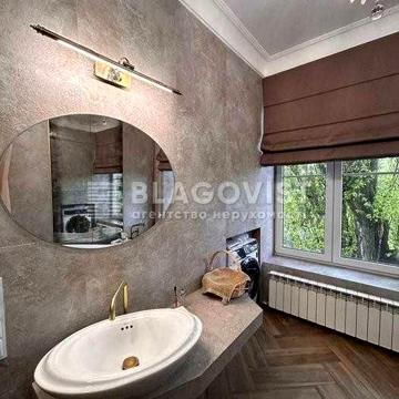 3к Сталінка. Ліфт. Історична будівля. 75м2. Затишок. Центр. КПІ. ЖК Спеціалістів