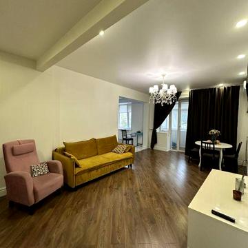 Продаж 3-кімнатної квартири  в Центрі