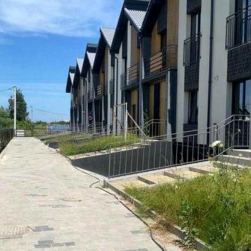 Зданий таунхаус в Крихівцях за ціною трикімнатної квартири!