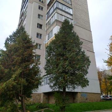 Продаж квартири з ремонтом . Вул.Миколайчука