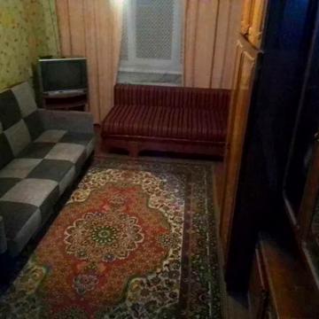 здаю 2 Кім.Кв (ЦЕНТР)Меблі+Пральна маш. Холодильк.ТВ. Гаряча Вода 24-7