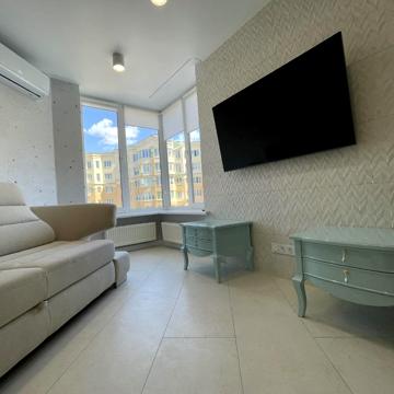 Миру вул., 50