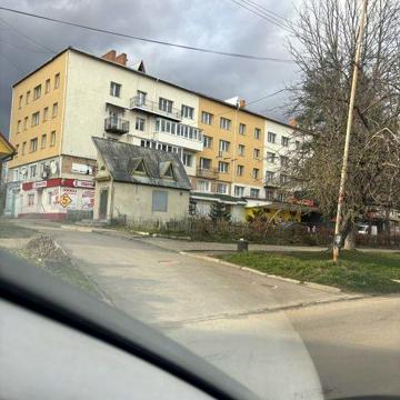 1 кімнатна 35м2 центр утеплений будинок