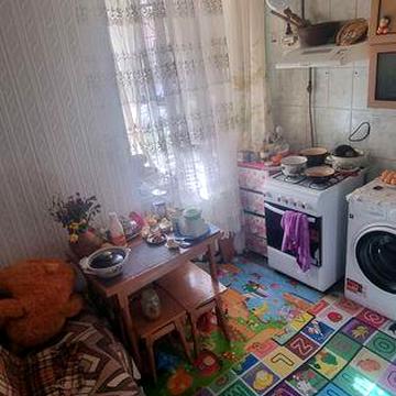 Продається 2 кімнатна квартира. Центр.