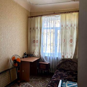 Продам 3-х комнатную на Чичибабина, Госпром