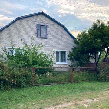 Продам будинок в селищі Любеч з земельною ділянкою