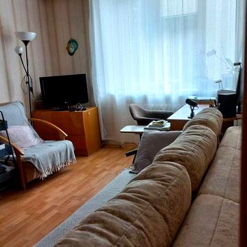Продам 2-о кімнатну в сталінському будинку на пр. Шевченко