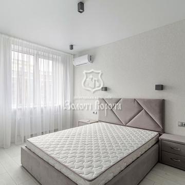 Миру вул., 10б