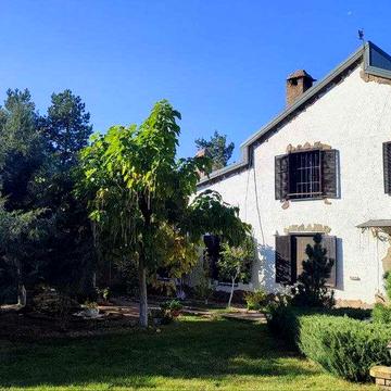 Продаж приватної садиби у Зміївському районі, Камплиця