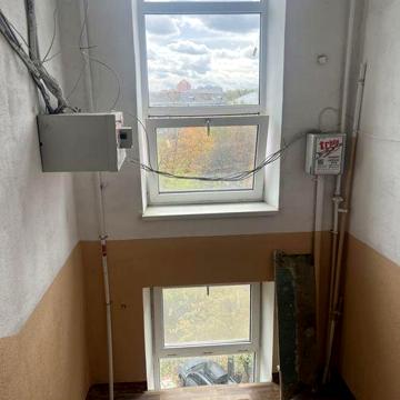Продажа квартиры. Дарница. Проспект мира 5 . Вторичное жилье.