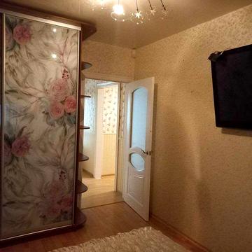Продам хорошую 2  комнатную квартиру на  Коммунаре