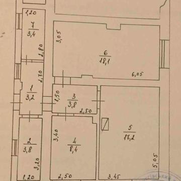 ПРОДАЖ 2-х кімнатної КВАРТИРИ У ЦЕНТРІ Берегова, фасад будинку, жила