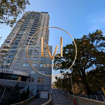 Продам 4к квартиру S=173  кв.м. з офісним ремонтом вул. Провіантська 3