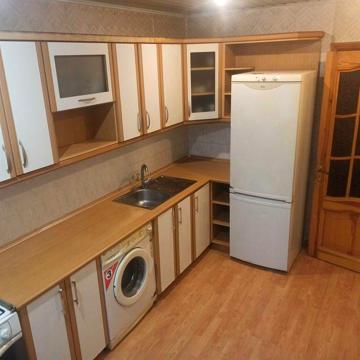 3-К квартира, 2-й Этаж,  Центр; от Собственника