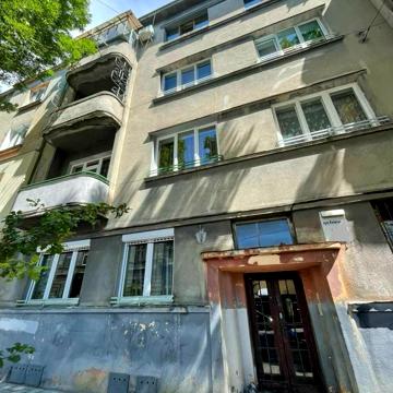 Київська вул., 38