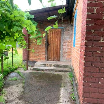 Довгострокова оренда половини будинку