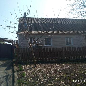 Будинок цегляний.