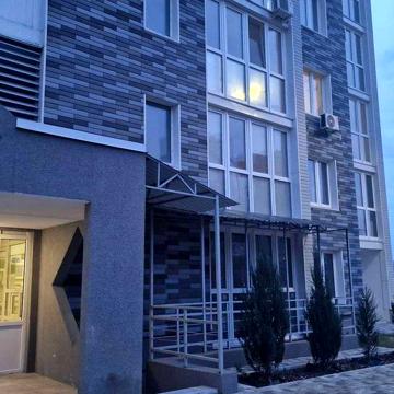 Продам однокімнатну, новий будинок, поруч м. Харківська. Від власника. ЖК Ревуцький