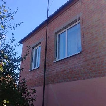 Цегляний  двоповерховий будинок у Полтаві! Господар