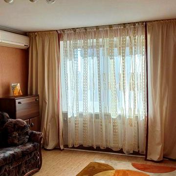 Продаю хорошую 1 квартиру в Соляных  ,проспект Героев Украины