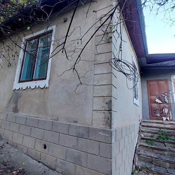 Продам будинок. Вул.Баранова,135.