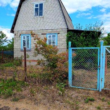 Продам дачний будинок із земельною ділянкою на «Світанку« («Рассвет«).