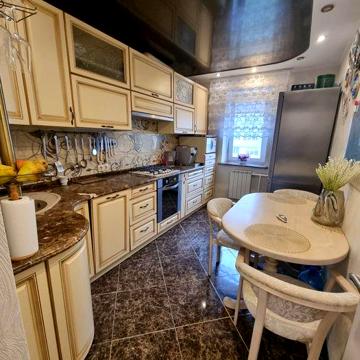 Продаж 3 кімнатної квартири м.Обухів вул.Миру 17-А