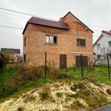 Продаж будинку в с.Зубра з ділянкою 10 сот.